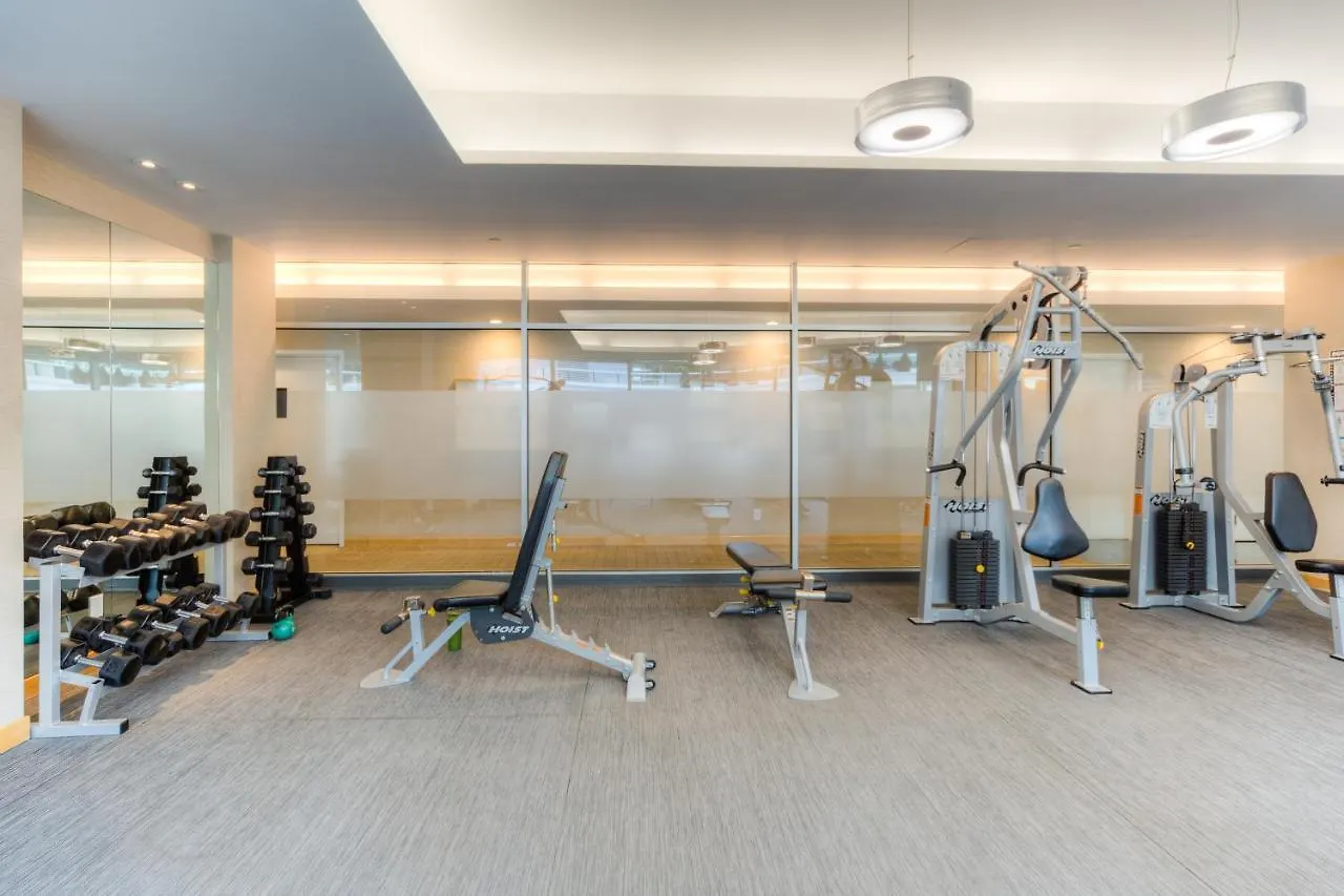 Newly Renovated Cozy Condo/Union Station Toronto