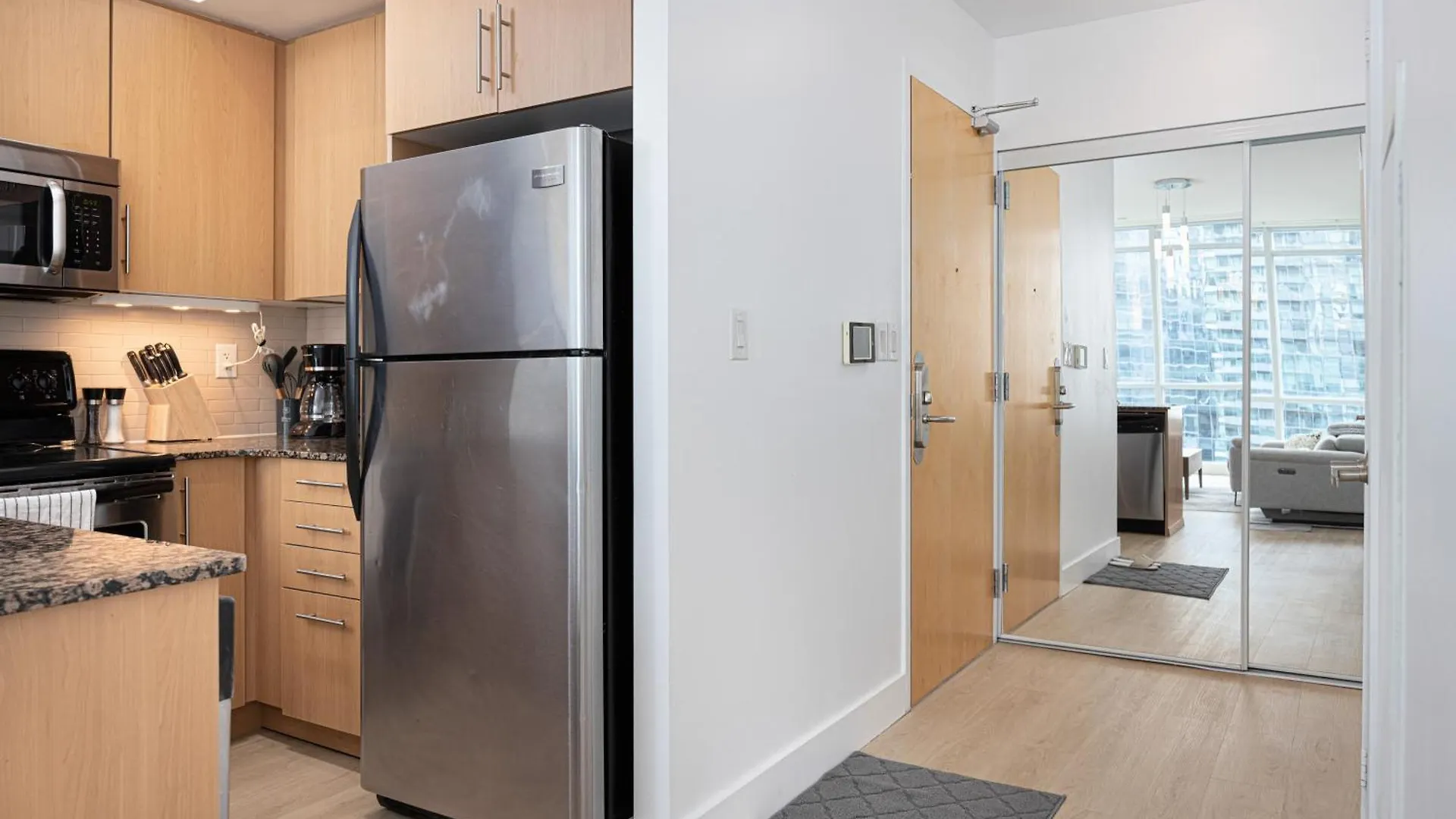 Newly Renovated Cozy Condo/Union Station Toronto 0*,